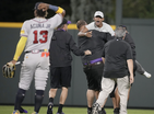 Acuña Menangkis Penggemar, Mengikat Karier Tertinggi Dengan 4 Hits Dan 5 RBI ...